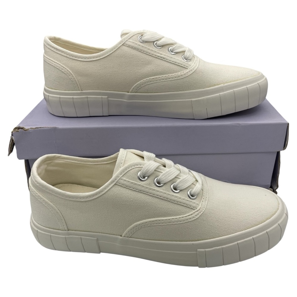 Madden Girl Bexx lace up comfort white sneakers women’s Size 7.5